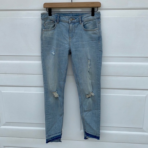 Zara Basic Z1975 Denim Light Wash Distressed Jeans Size 4 - Picture 4 of 16